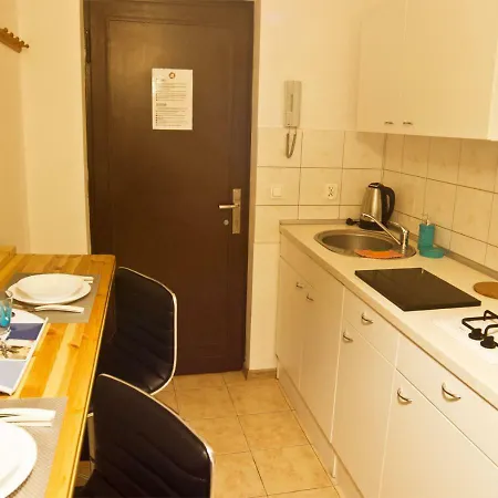 Apartment 99c
